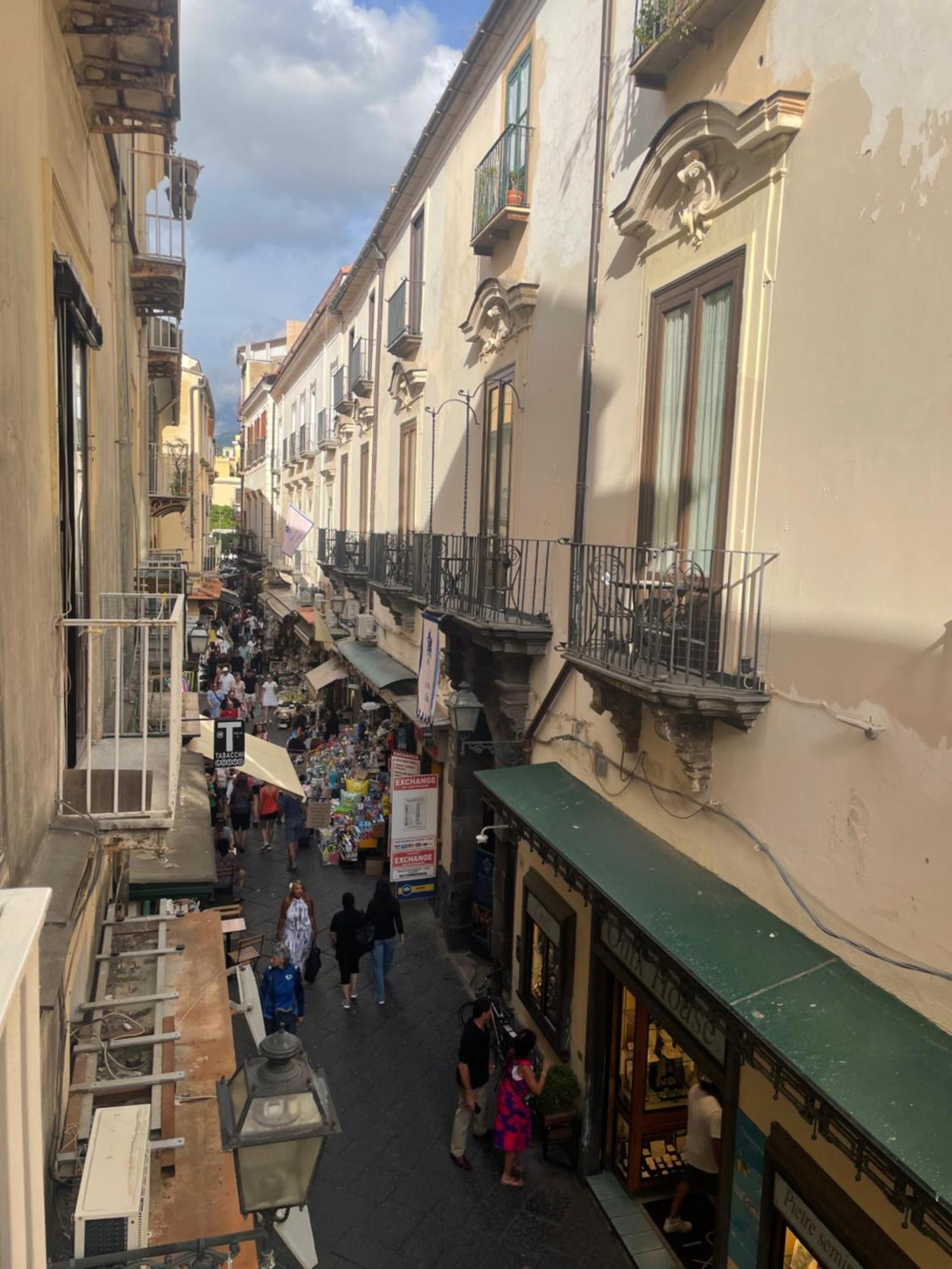 Suite Old Town Sorrento Esterno foto