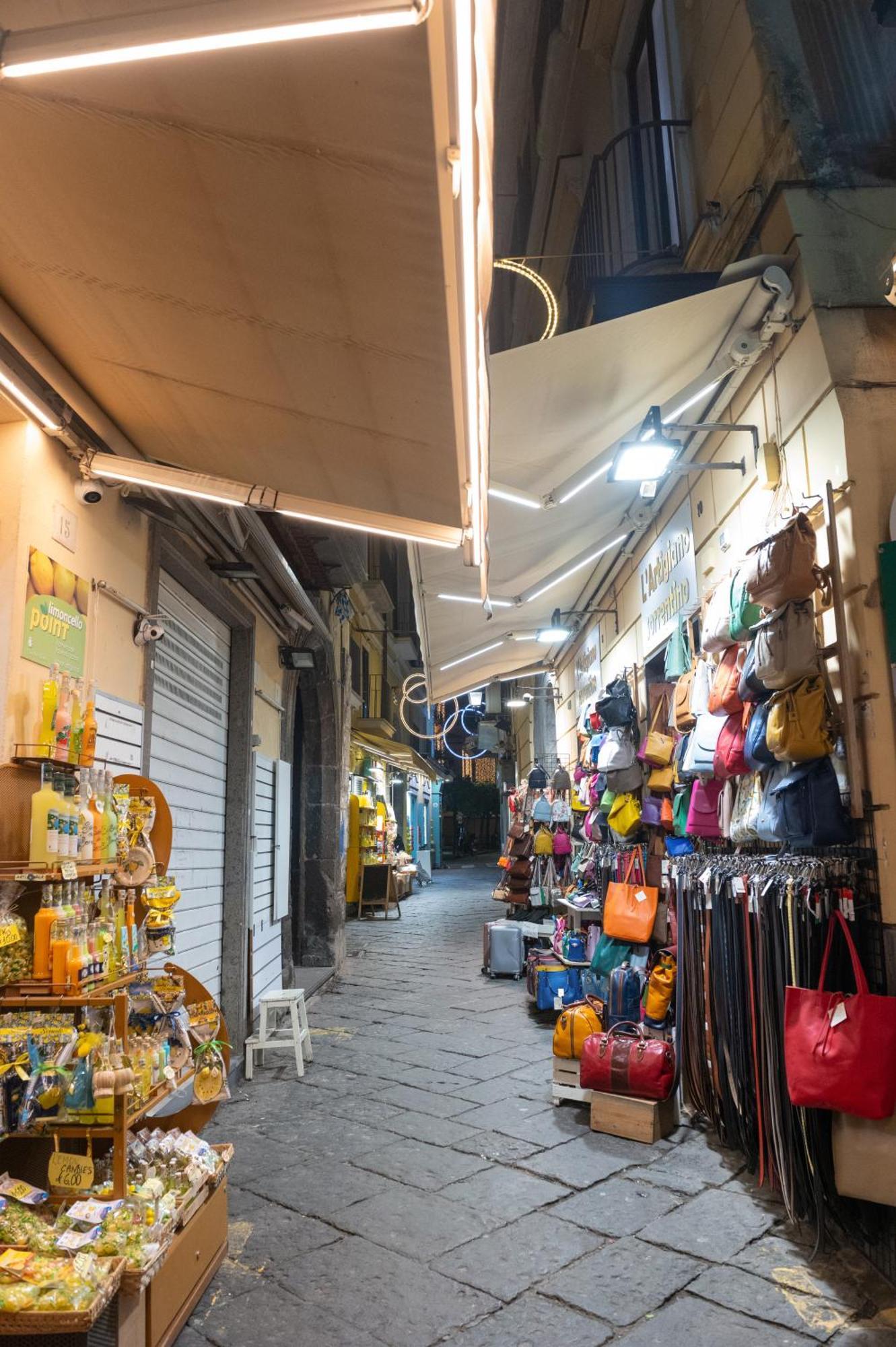 Suite Old Town Sorrento Esterno foto